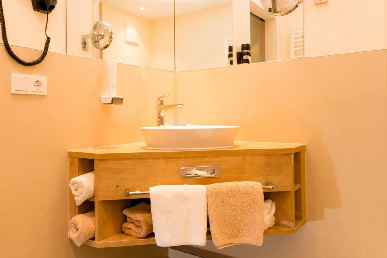 Thermalhotel Gass Bad Fussing Room photo